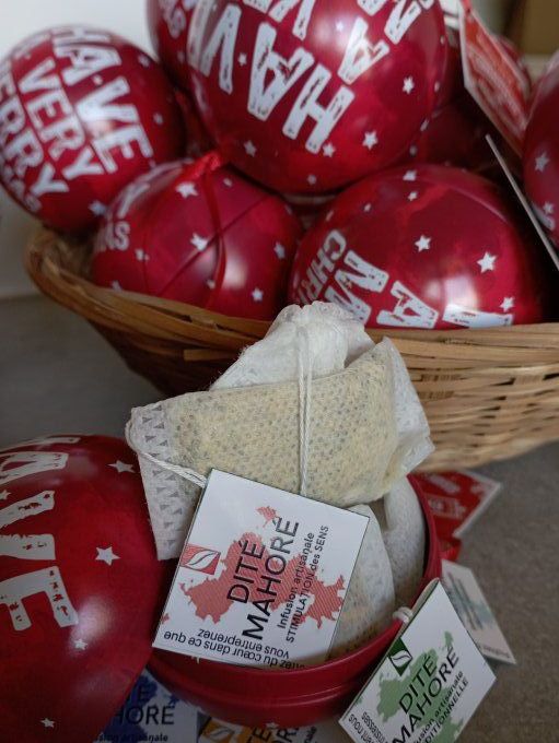 Boule de Noël garnie